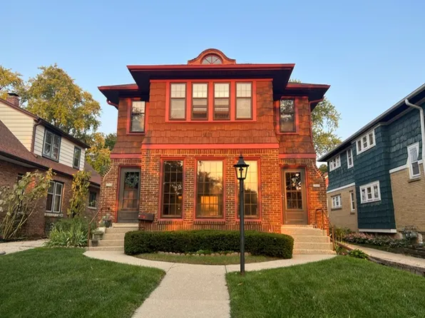 2566 N 67th St, Wauwatosa, WI 53213