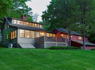 534 McVeagh Rd, Westbrook, CT 06498