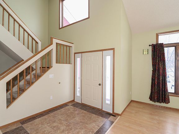 5th image of 525 10th St E