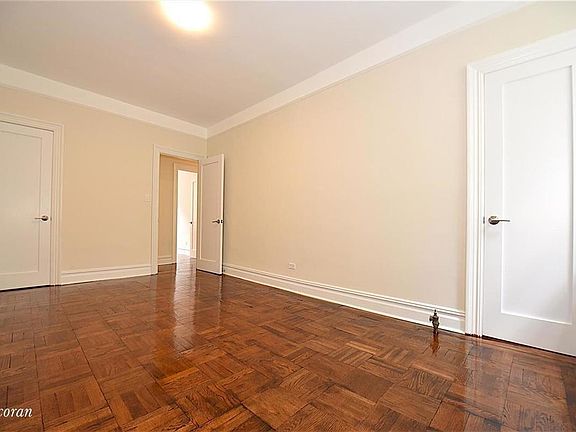 5th image of 3420 32nd St #1F