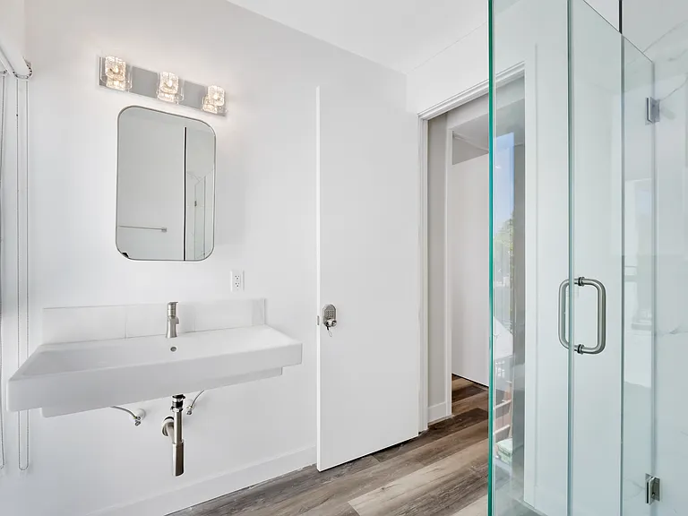 1280 W 37th Pl #B2B3 — Photo 11