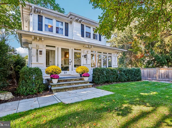 29 Craven Ln, Lawrence Township, NJ 08648