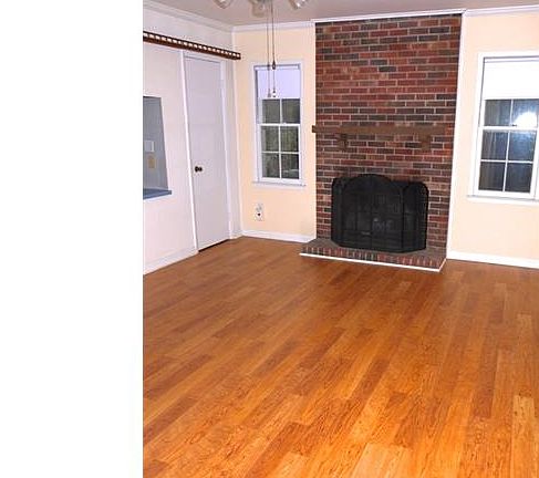4th image of 5102 Bayberry Ln