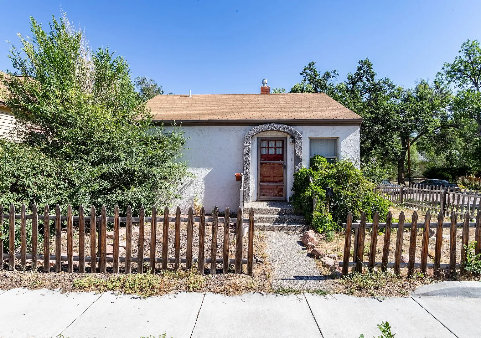 Adorable Ranch in Downtown Colorado Springs! — Photo 1