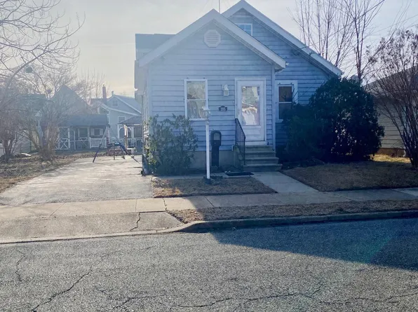 205 Prospect Ave, Morrisville, PA 19067