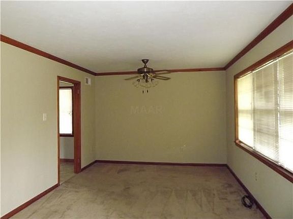 3rd image of 4878 Juana Dr