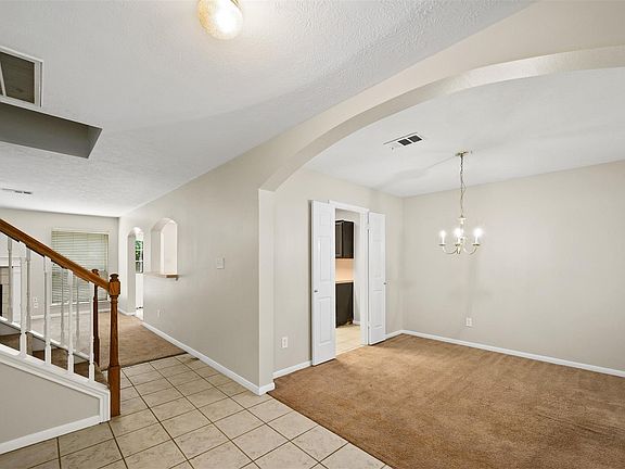 2nd image of 1631 Stonehaven Village Cir