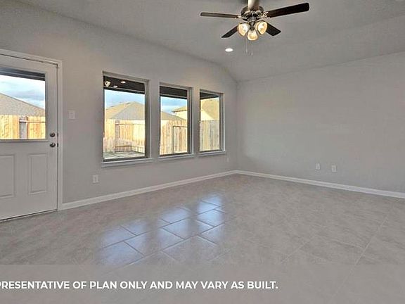 4th image of 7607 Victoria Dr
