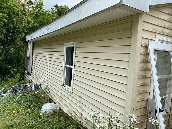 3rd image of 91 munroe Street