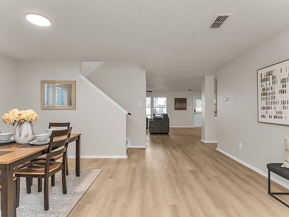 4th image of 306 Cherrywood Trl