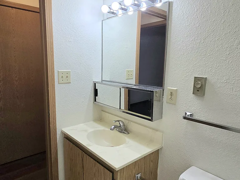 410 N Fisher St #8 — Photo 7