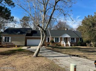 5702 Sloop Ct, New Bern, NC 28560