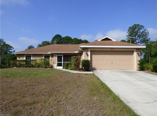 917 Leroy Ave, Lehigh Acres, FL 33972