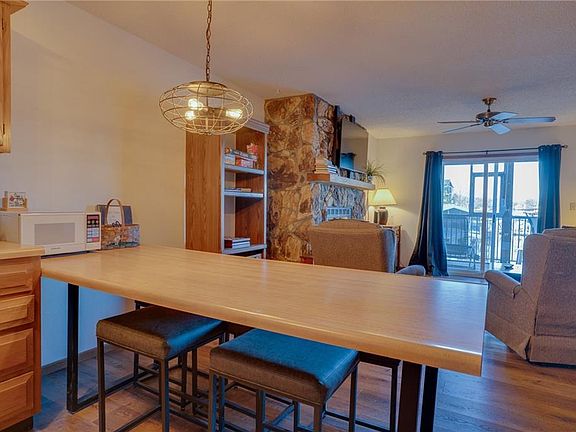 5th image of 5499 Three Seasons Rd #F1