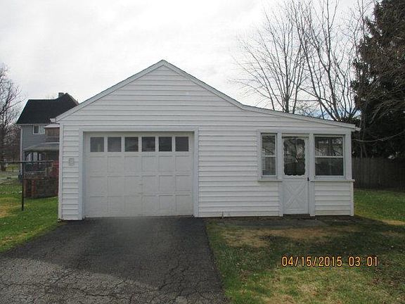 3rd image of 711 Gildea Pl