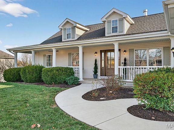 5th image of 490 Oak Field Ct