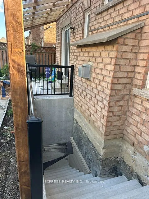 2 bed, $2,100 — Photo 2