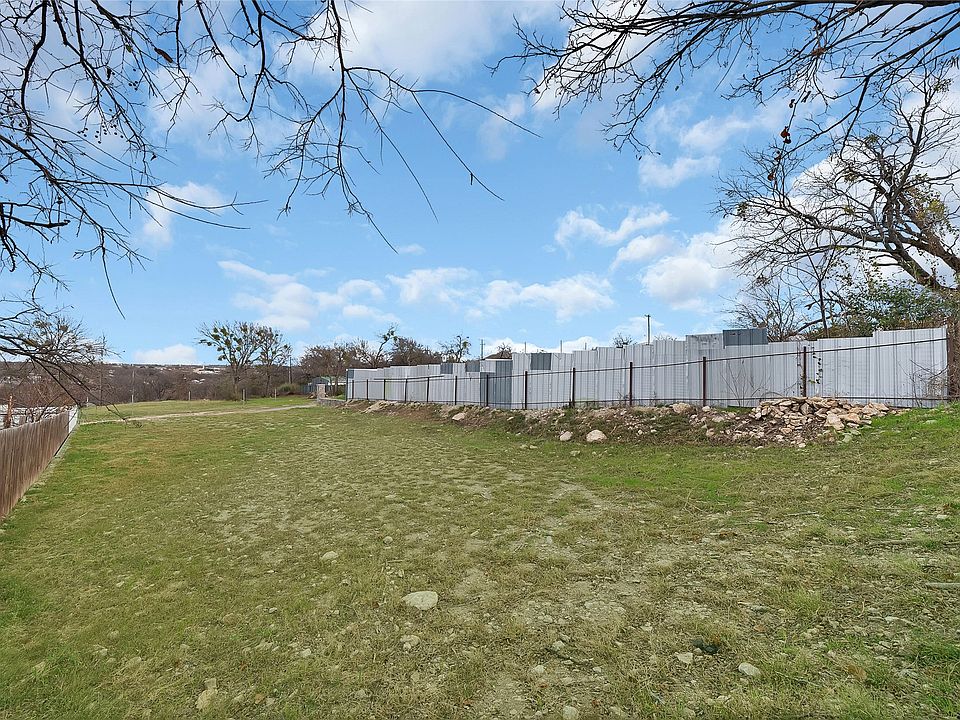 1st image of 2909 Pearl Ave