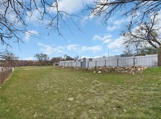 2909 Pearl Ave, Fort Worth, TX 76106