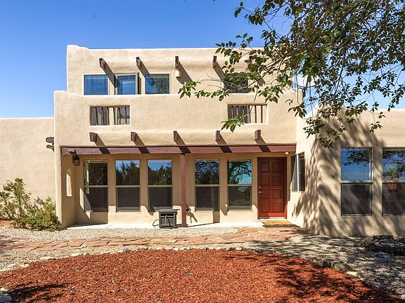 2nd image of 7 Casa Del Oro Ln
