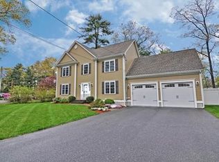118 Weona Rd, North Attleboro, MA 02760