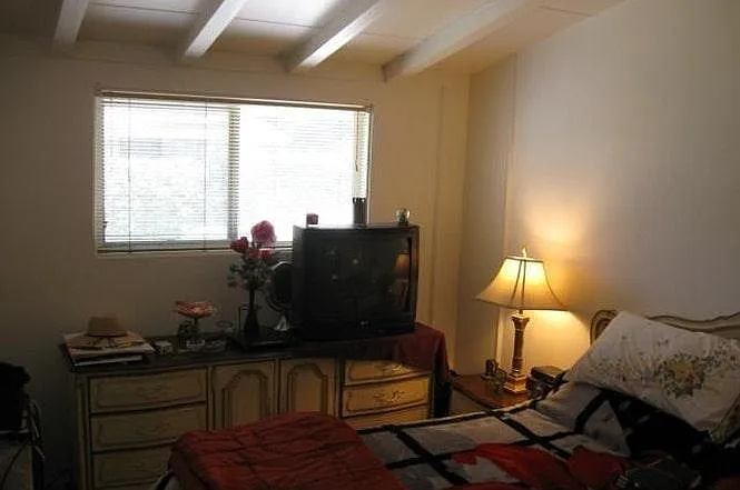 20617 Archwood Street — Photo 3