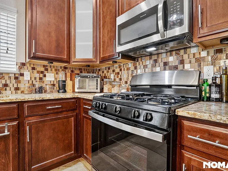 12485 Chamberlain Dr — Photo 16