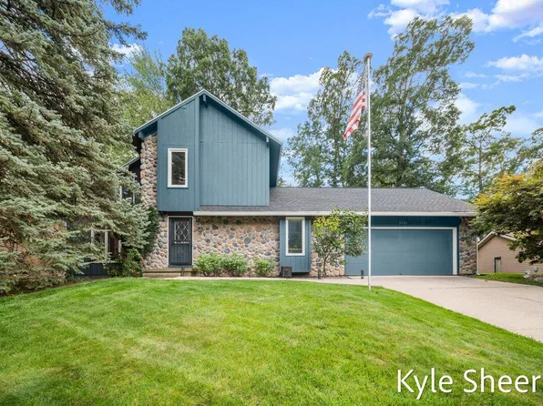 2222 Knickerbocker St SW, Wyoming, MI 49519