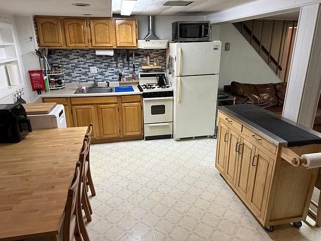 1st image of 620 Stewart Ave
