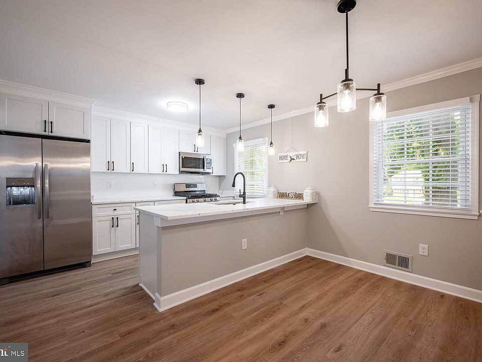1st image of 14398 Fontaine Ct