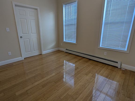 5th image of 324 Campbell Ave #Aa