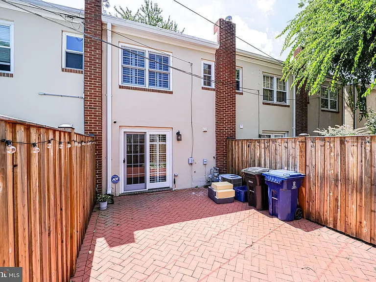 1317 Queen St — Photo 23