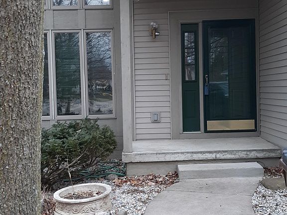 3rd image of 5640 Lochwoode Ct