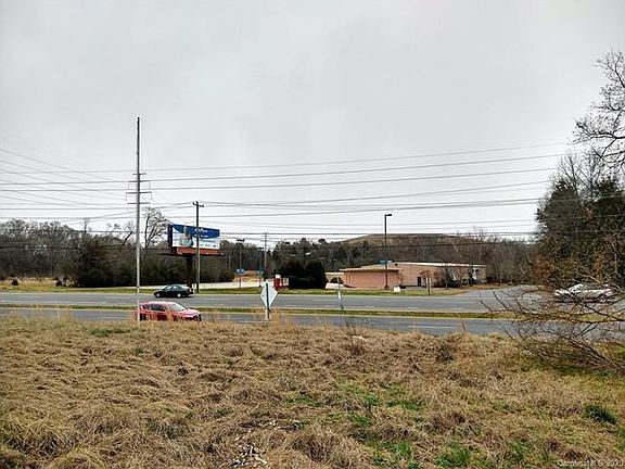 3rd image of 4320 Concord Pkwy S