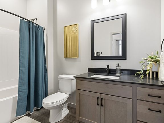 5th image of 575 W 78th St #118