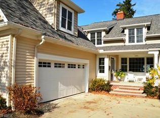 26040 Lake Rd, Bay Village, OH 44140