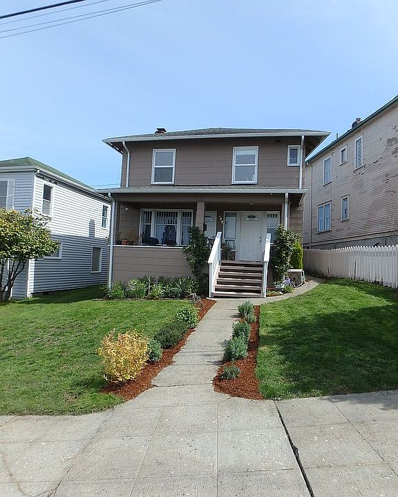 1st image of 3017 Kromer Ave SE