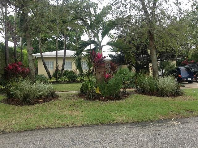 1st image of 560 NE 93rd St