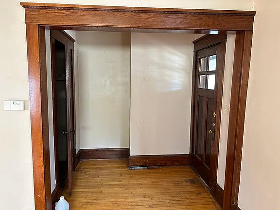 4th image of 3495 N Fratney St