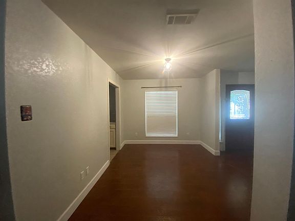 2nd image of 1016 Rocky Creek Dr