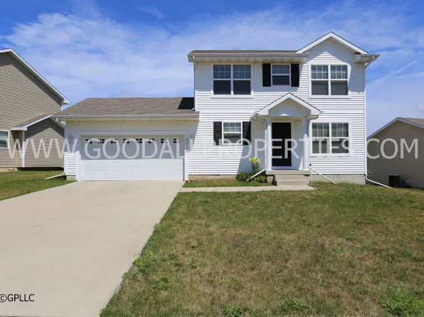 4015 154th St, Urbandale, IA 50323