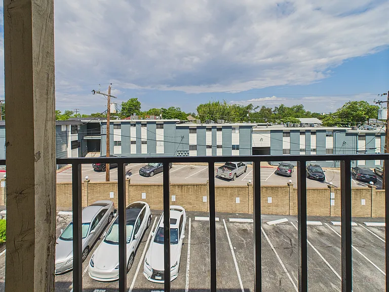 3000 Guadalupe St — Photo 10