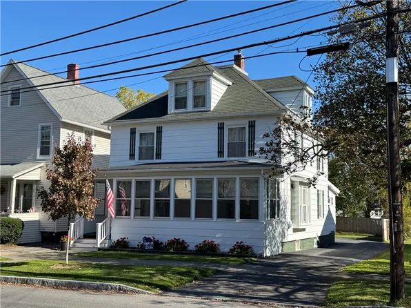 29 Pulteney St, Geneva, NY 14456