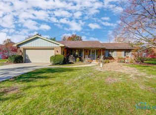 2282 N Manor Dr, Genoa, OH 43430