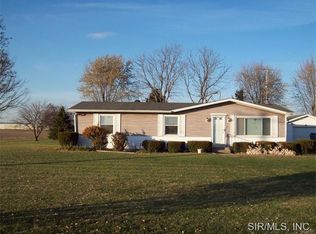 9815 Keck Rd, Saint Jacob, IL 62281