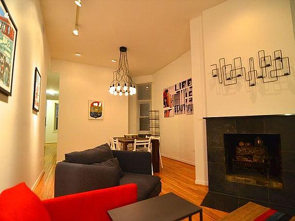 2nd image of 1746 N Wells St #2N