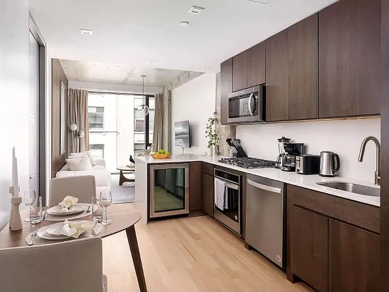132 W 26th St #8 — Photo 3