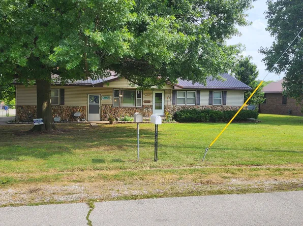 738 College Street, Greenfield, MO 65661