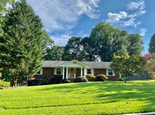 712 N Thomas Ln SE, Smyrna, GA 30082