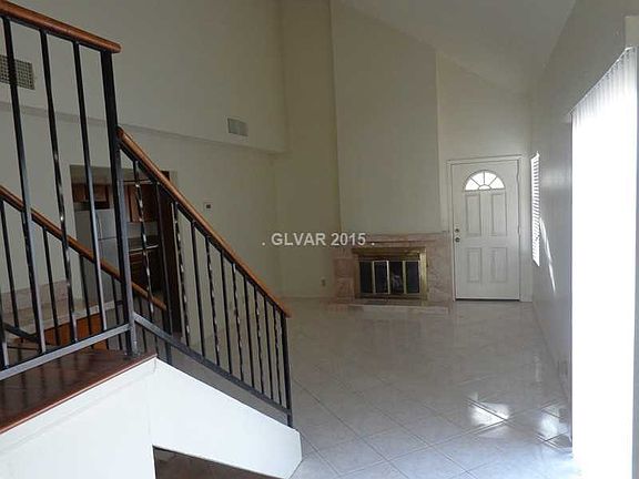 2nd image of 1820 Palo Alto Cir